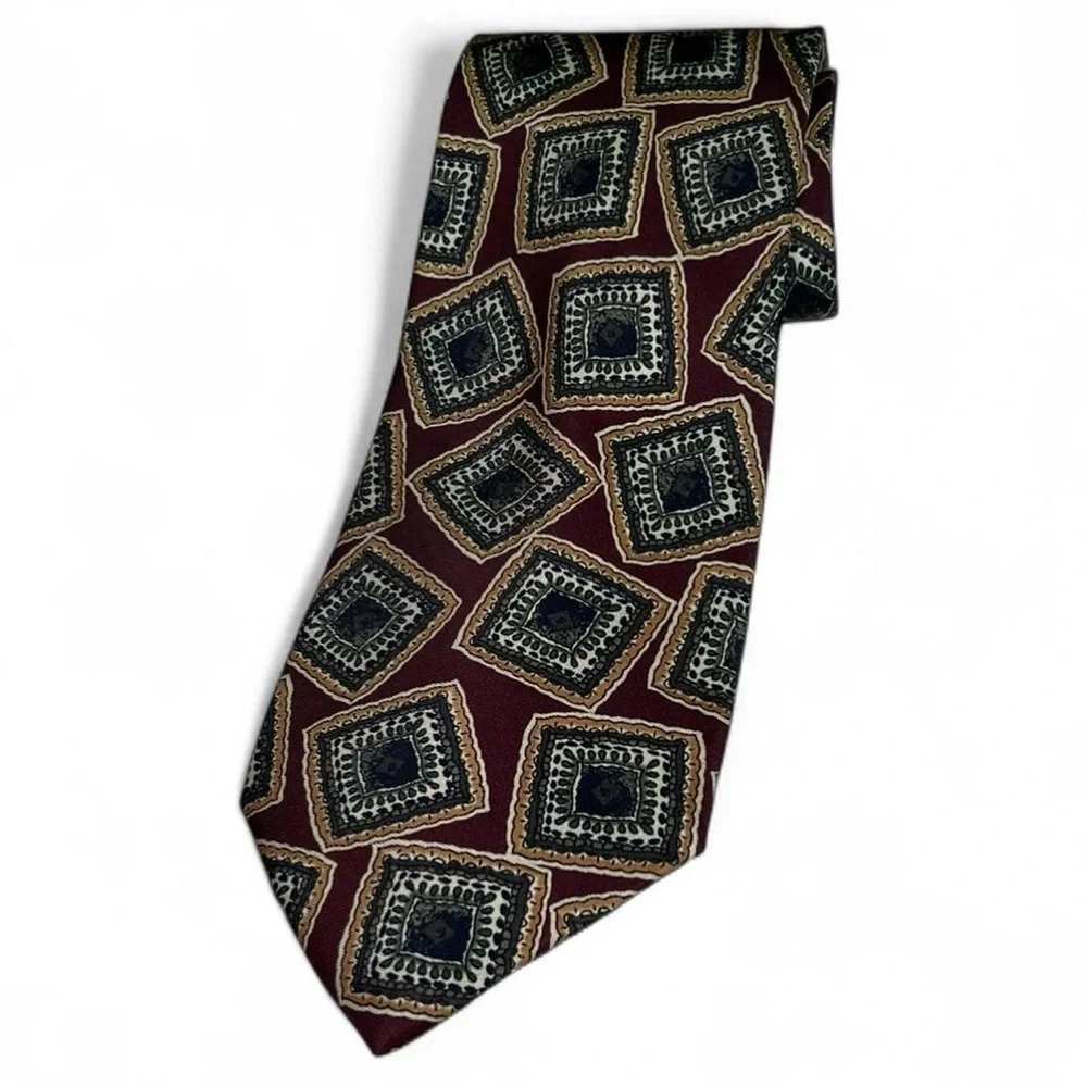 ROBERT TALBOTT Hand Sewn Finest Silk Burgundy Tie w/Square Design Pattern 58